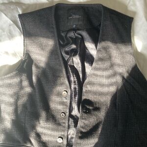 Marc Anthony Black Vest with Lapels and Woven Fabric